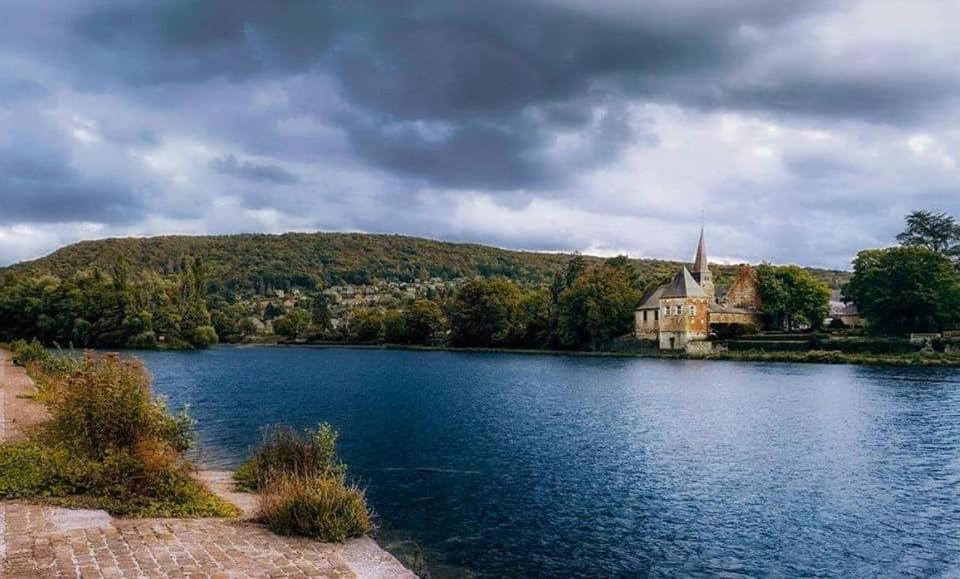 L'Echappee Au Jardin, Yourte Bucolique Godinne Kültér fotó