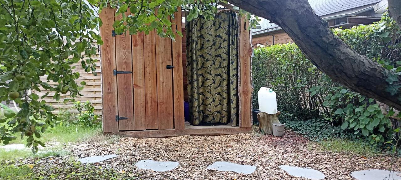 L'Echappee Au Jardin, Yourte Bucolique Godinne Kültér fotó