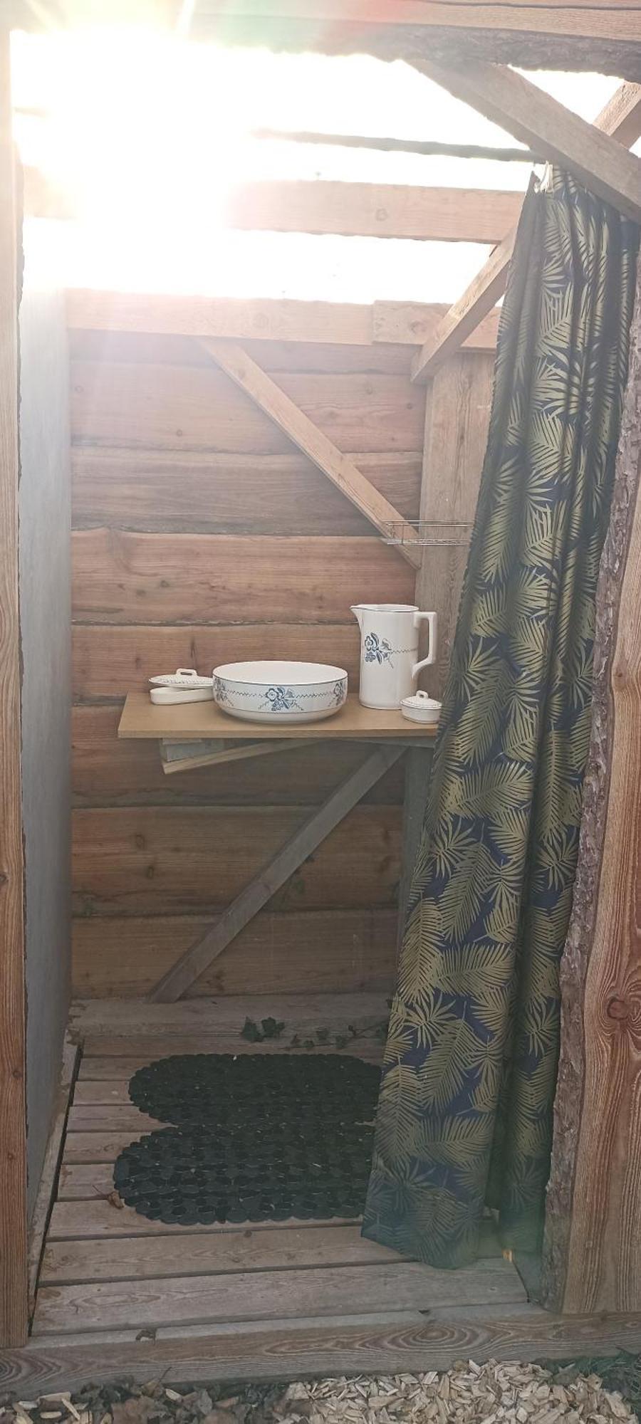 L'Echappee Au Jardin, Yourte Bucolique Godinne Kültér fotó